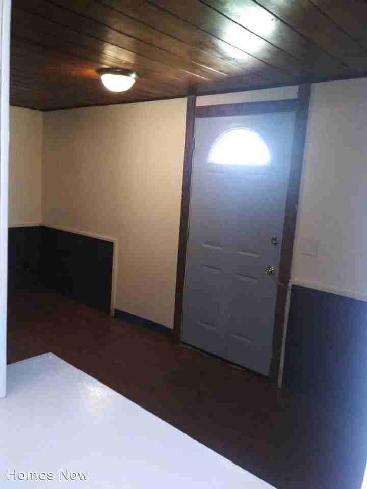 3231 Parkside Ave - Photo 3 of 9