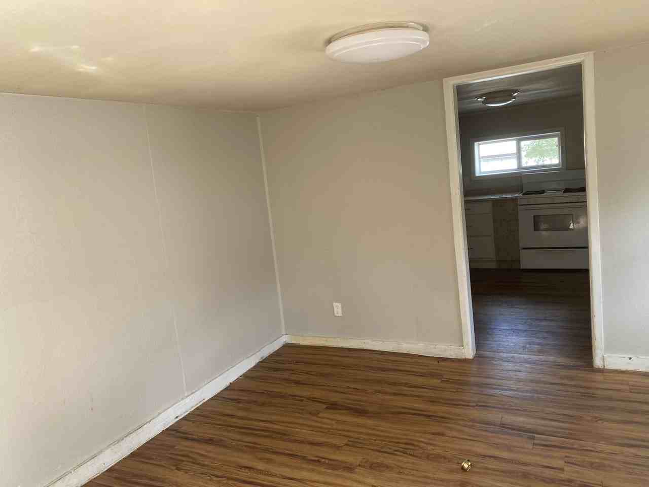 650 W Lubbock St Rear - Photo 2 of 6
