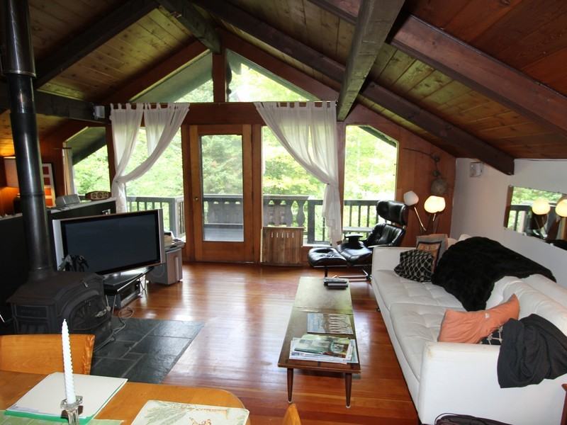 1 Highwood Rd - Photo 2 of 12