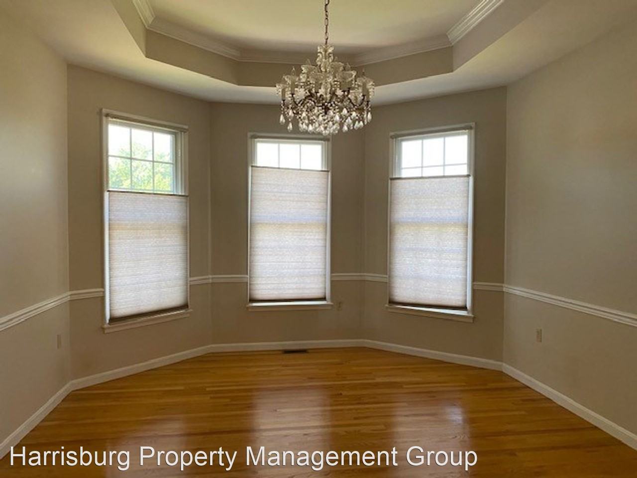 66 Derbyshire Dr - Photo 3 of 20
