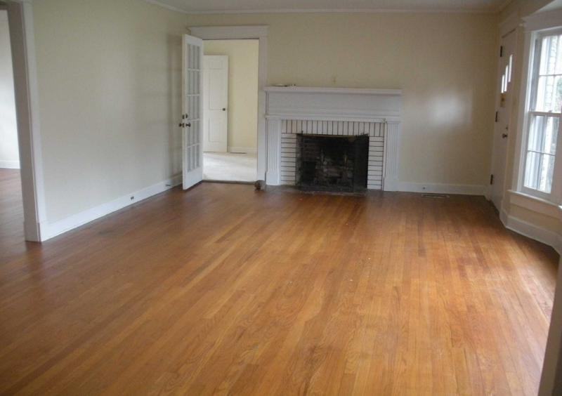 112 Sunset Dr - Photo 3 of 9