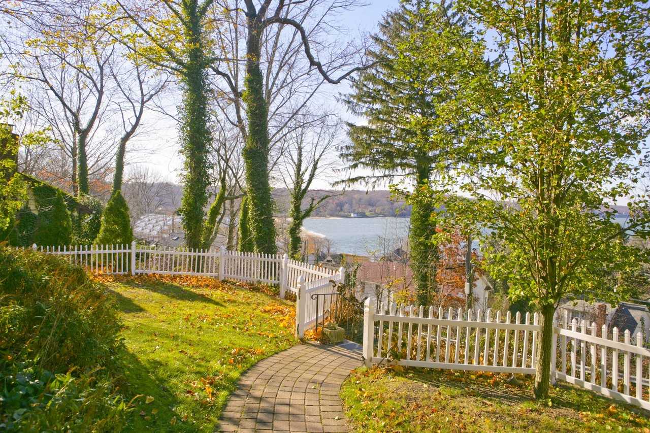 12 Fairway Pl - Photo 2 of 11