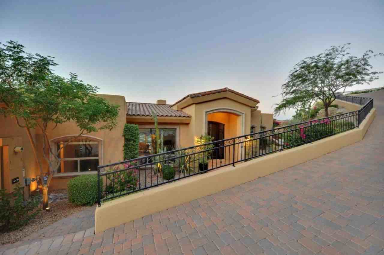 4724 E White Dr - Photo 3 of 22