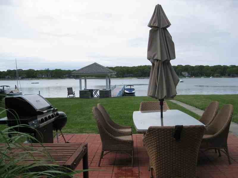 2 Bay Ave - Photo 3 of 20