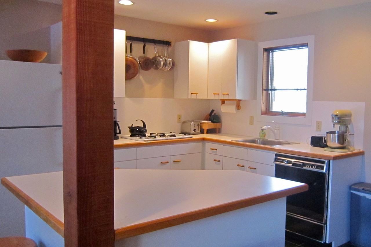 408 Howland Farm Rd - Photo 2 of 14