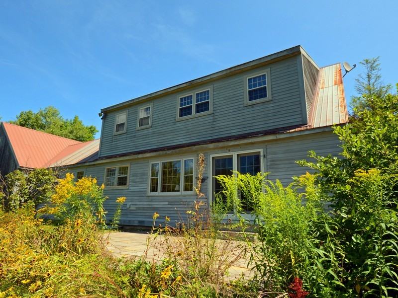 270 Lawrence Hill Rd - Photo 3 of 19