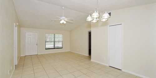 6458 Apple St - Photo 2 of 15