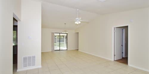 6458 Apple St - Photo 3 of 15