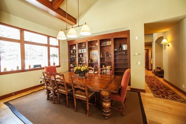 1875 Sunburst Dr - Photo 2 of 7