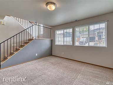 2989 Lowren Loop - Photo 2 of 24