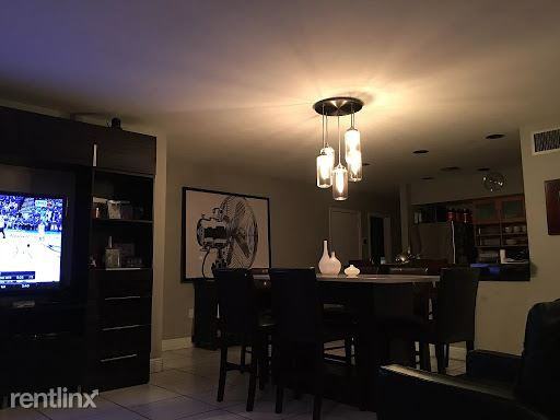 7001 Loch Isle Dr S - Photo 3 of 12