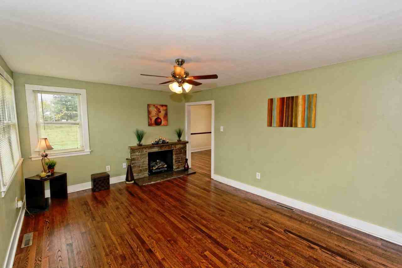 860 Grooms Rd - Photo 2 of 10