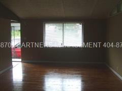 1043 Isa Dr SE - Photo 2 of 8