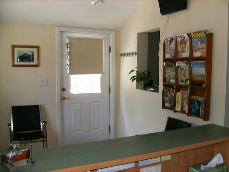 150 Bayview Ave - Photo 2 of 10