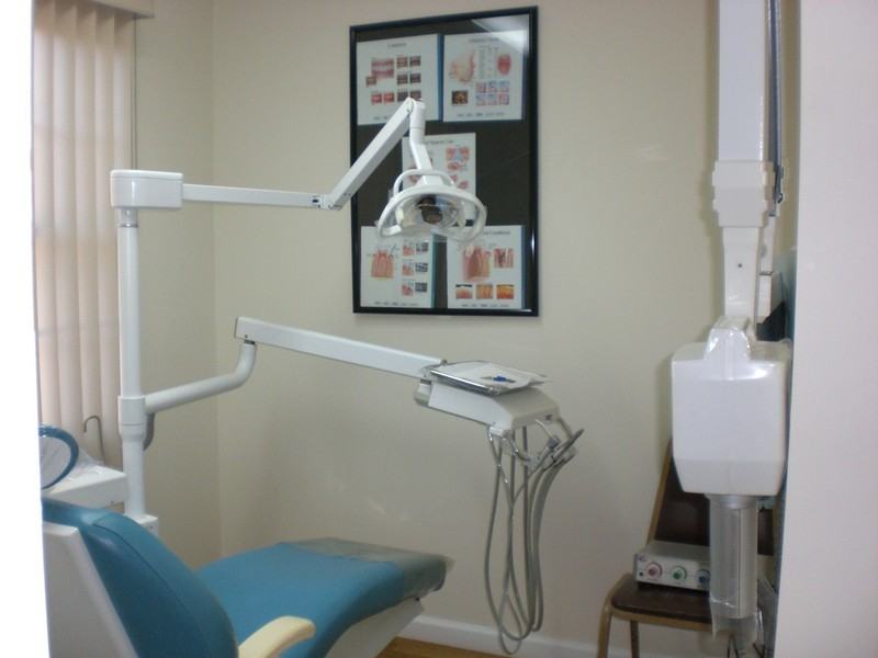 150 Bayview Ave - Photo 3 of 10