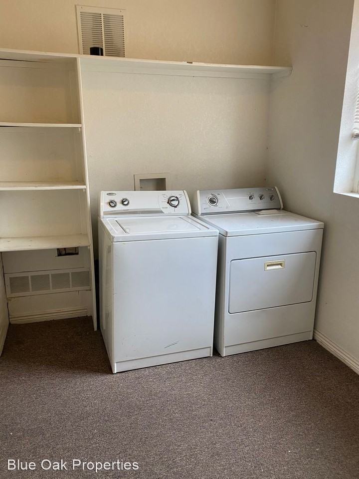 825 12th St. - Photo 2 of 16