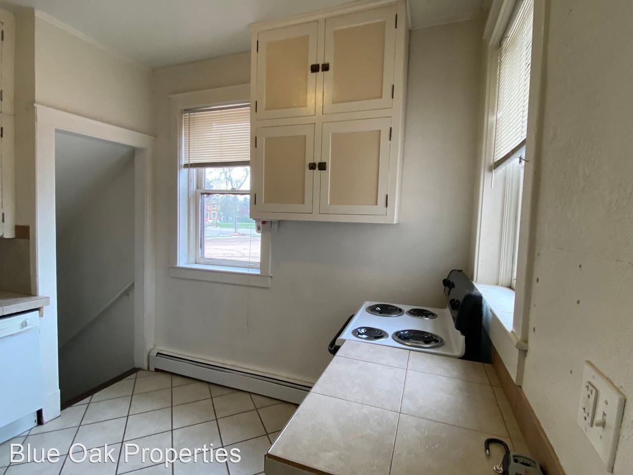 825 12th St. - Photo 3 of 16