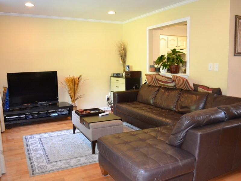 1161 Roseberry Ct - Photo 3 of 18
