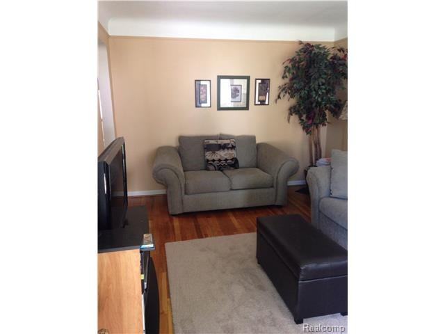 3164 Dallas St - Photo 3 of 21