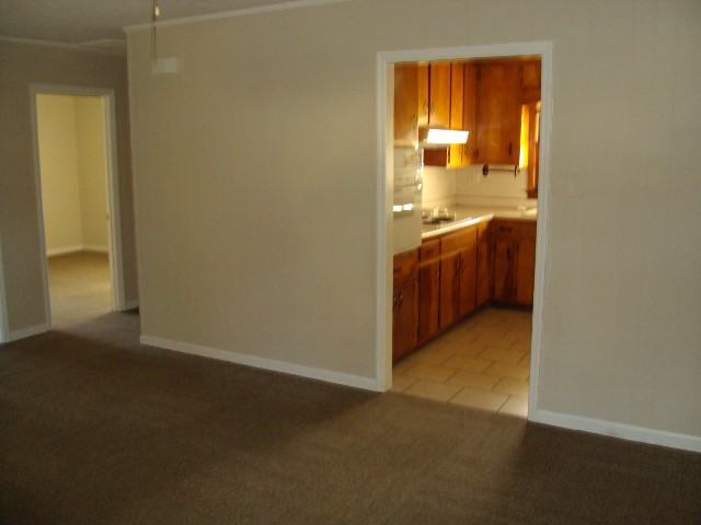 739 Steven St - Photo 3 of 14