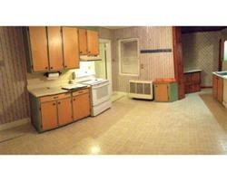 16 Central St - Photo 3 of 8