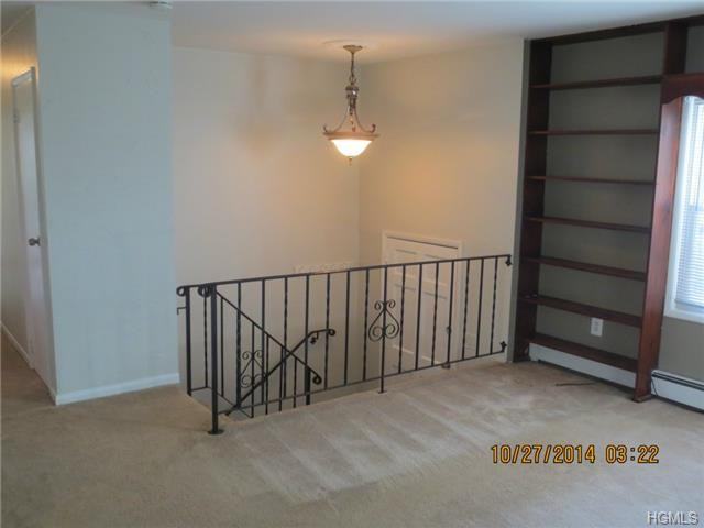 4 Court Pl - Photo 3 of 22