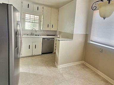 531 Elefa St - Photo 3 of 7