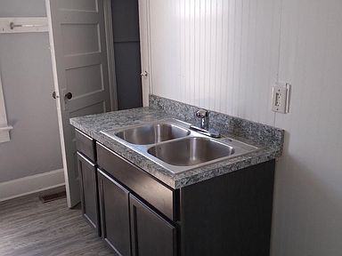 3212 Austin Ave - Photo 3 of 11