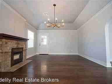 2730 Nw 22nd St - Photo 3 of 18