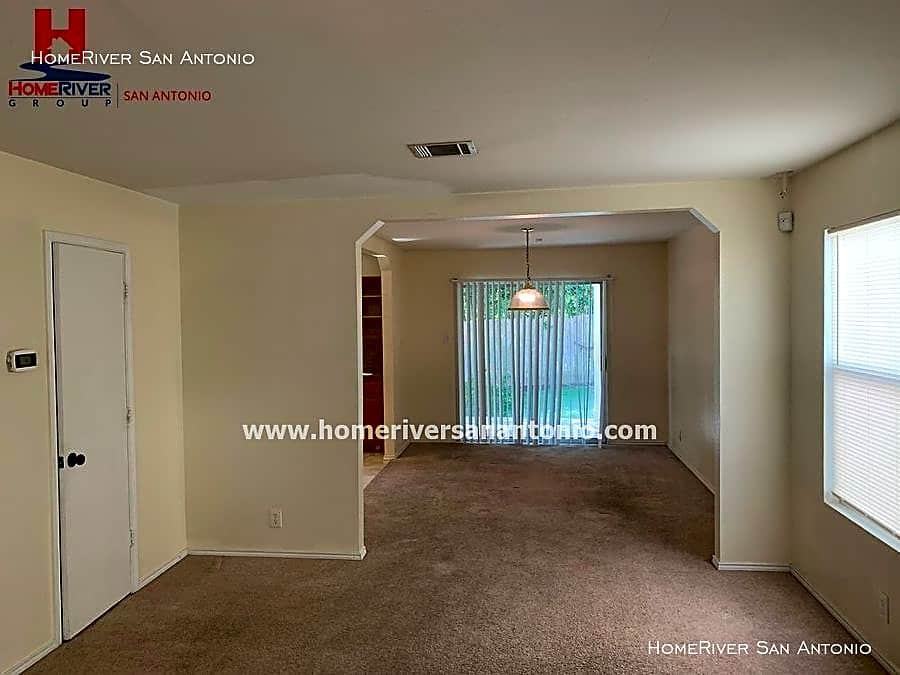 6242 Cypress Cir - Photo 3 of 10