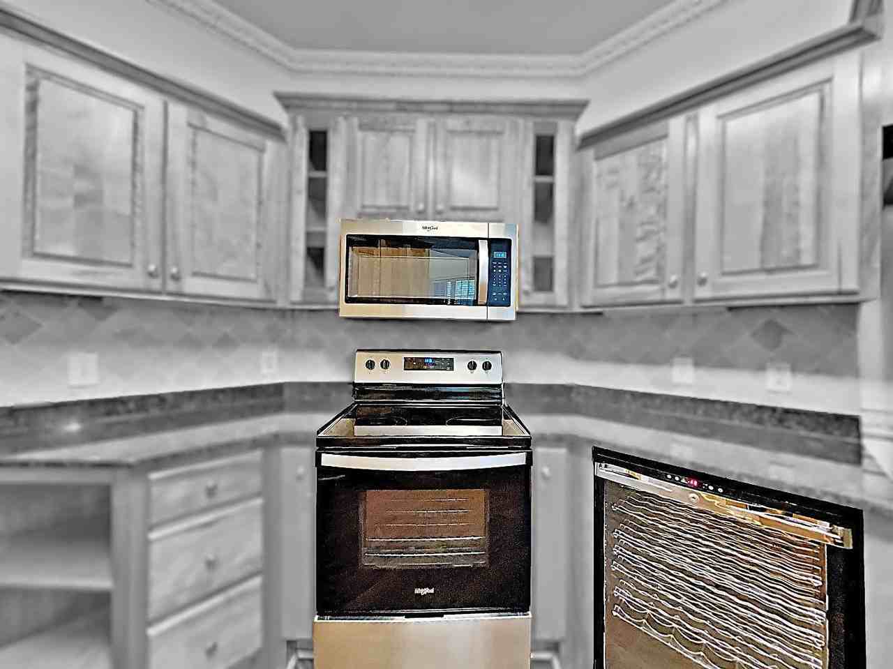 747 Ridgeview Dr - Photo 3 of 10