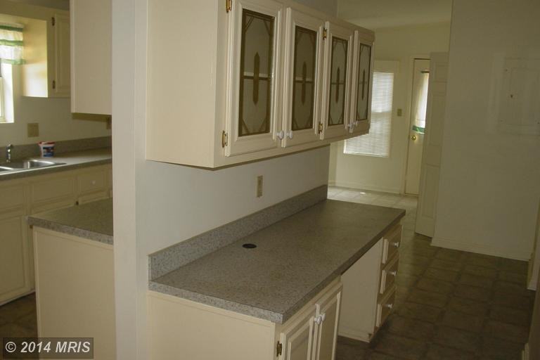 15004 Comfort Ln - Photo 3 of 22