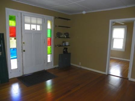 27 Hiawatha Dr - Photo 3 of 11