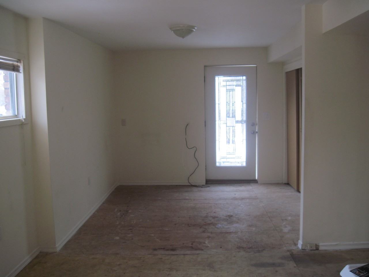 86 Boulevard Ave - Photo 2 of 5