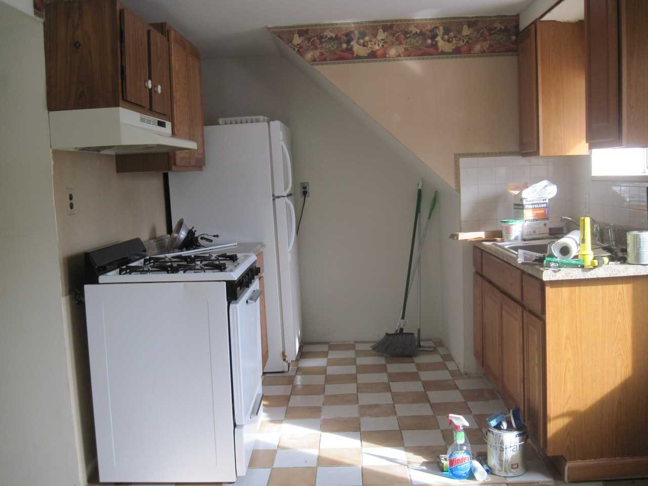 86 Boulevard Ave - Photo 3 of 5