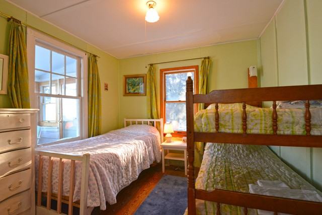 5218 Peconic Bay Blvd - Photo 3 of 14