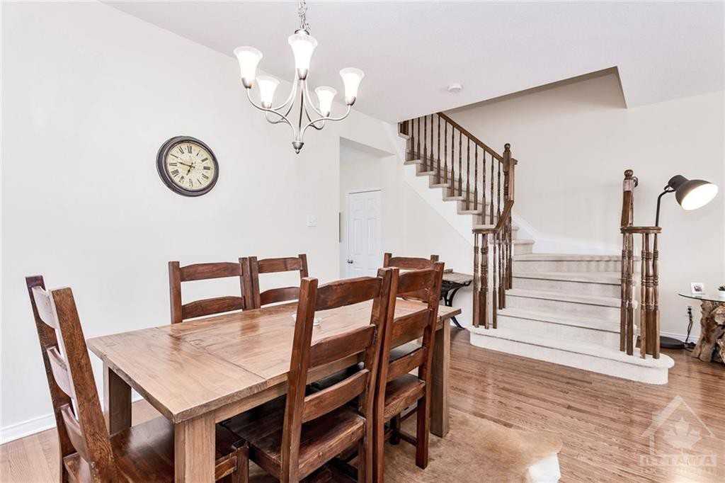 565 Pepperville Crescent - Photo 2 of 19