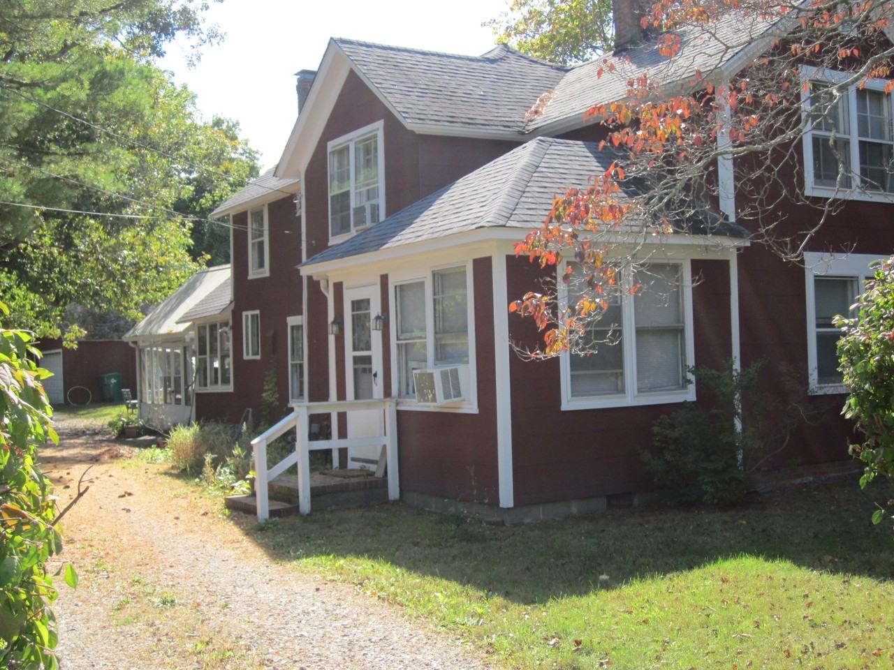 10530 Sound Ave - Photo 2 of 5