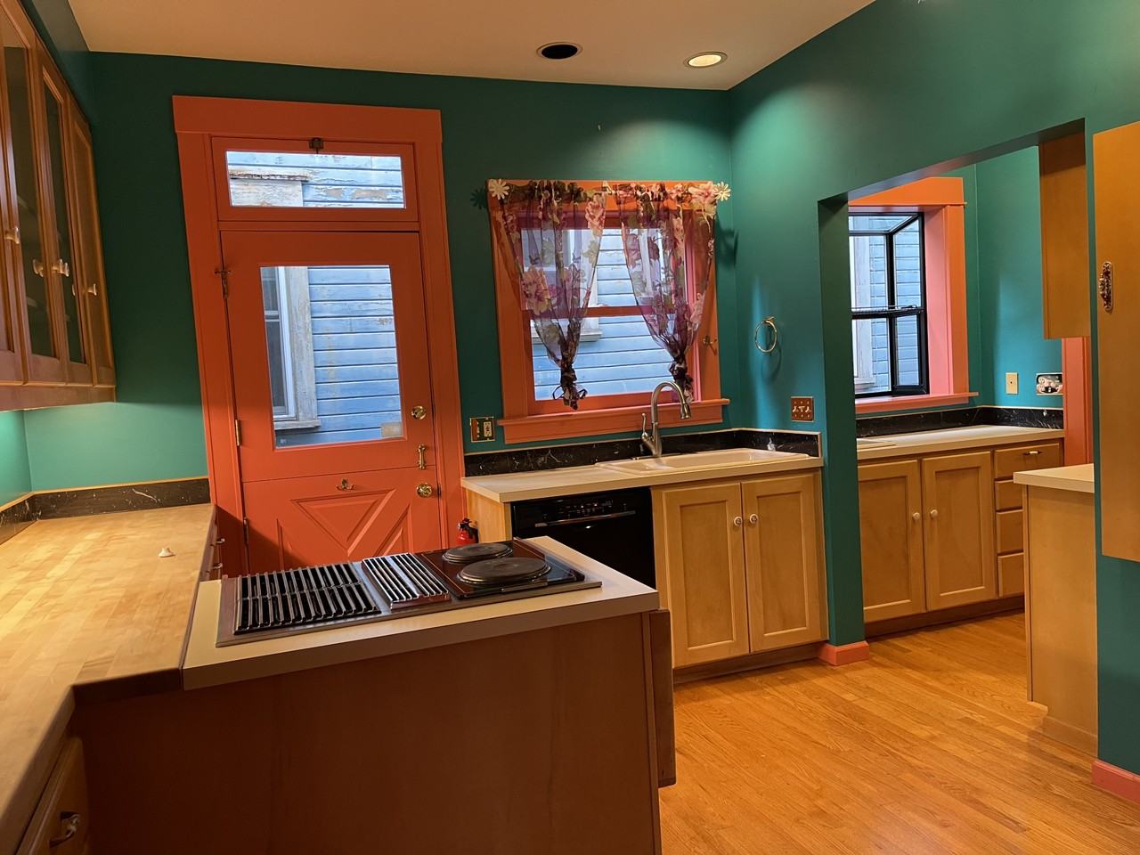 409 SE 15th Ave - Photo 2 of 8