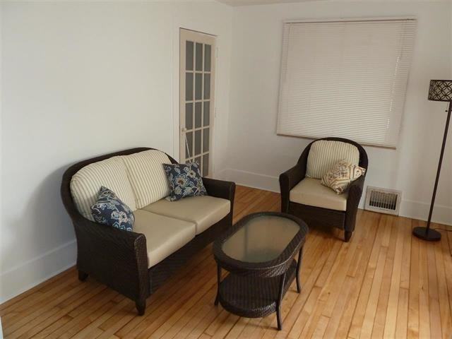 1015 S Lincoln Dr - Photo 3 of 12