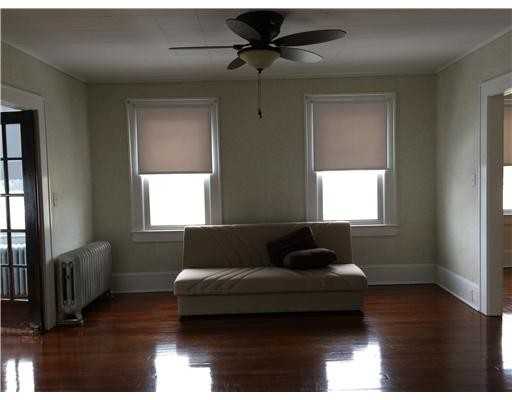 87 Washington St - Photo 2 of 12