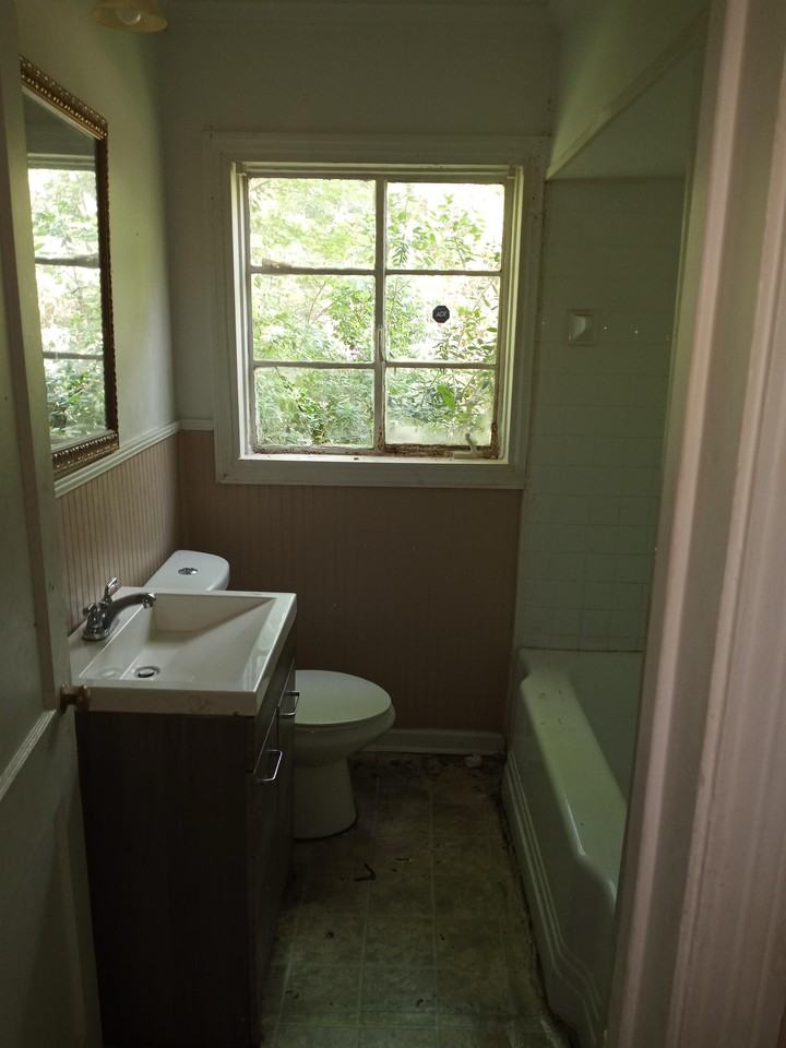 304 Lawrence Rd #1 - Photo 3 of 20