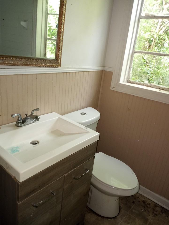 304 Lawrence Rd #1 - Photo 4 of 20