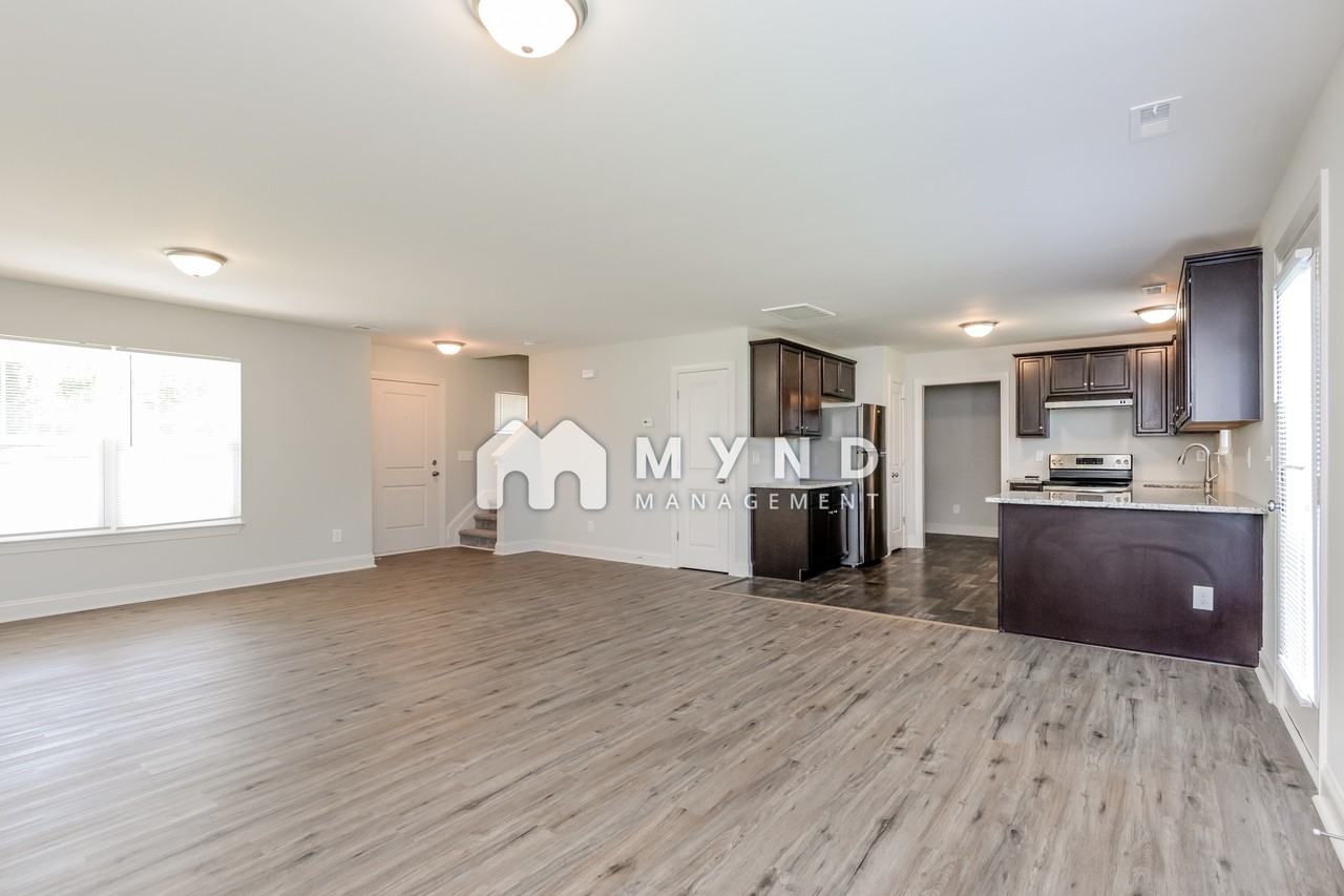 502 Coffeetree Ln - Photo 3 of 17