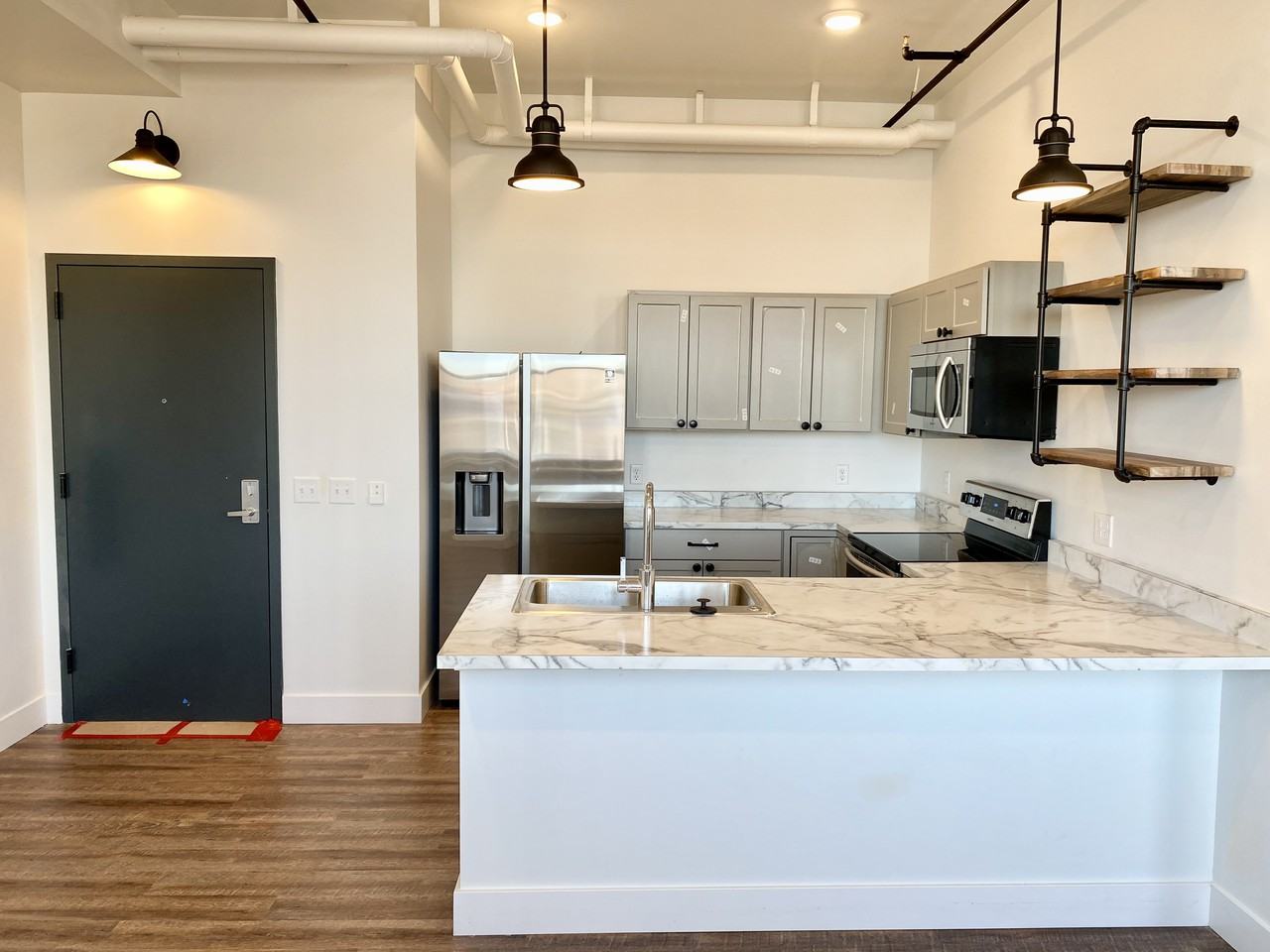 Mechanics Building - Photo 2 of 10