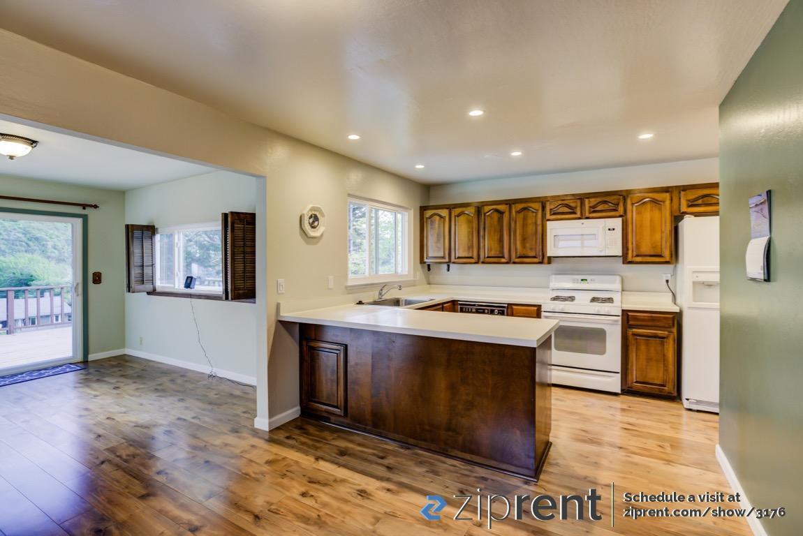 743 Prairie Creek Dr - Photo 2 of 20