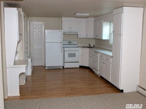 58 Collins Ave - Photo 3 of 9