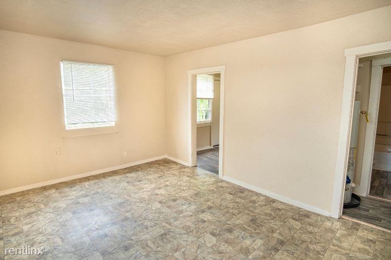 184 Bradley St - Photo 3 of 8