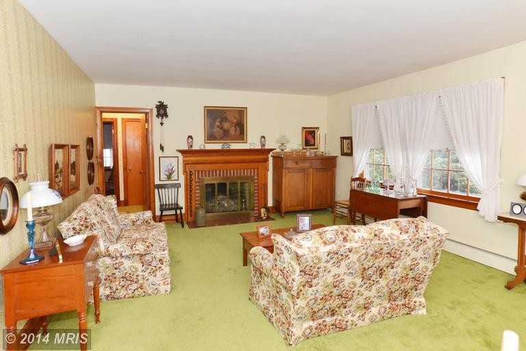 36 N Berlin Pike - Photo 2 of 24
