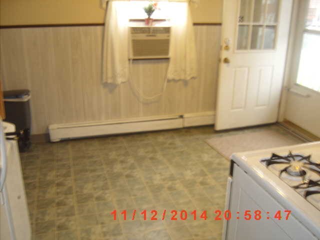 192 Orchard Ave - Photo 2 of 6